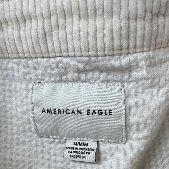 American Eagle Women’s Cream Corduroy Cropped Oversized Shirt Size M - Picture 5 of 11